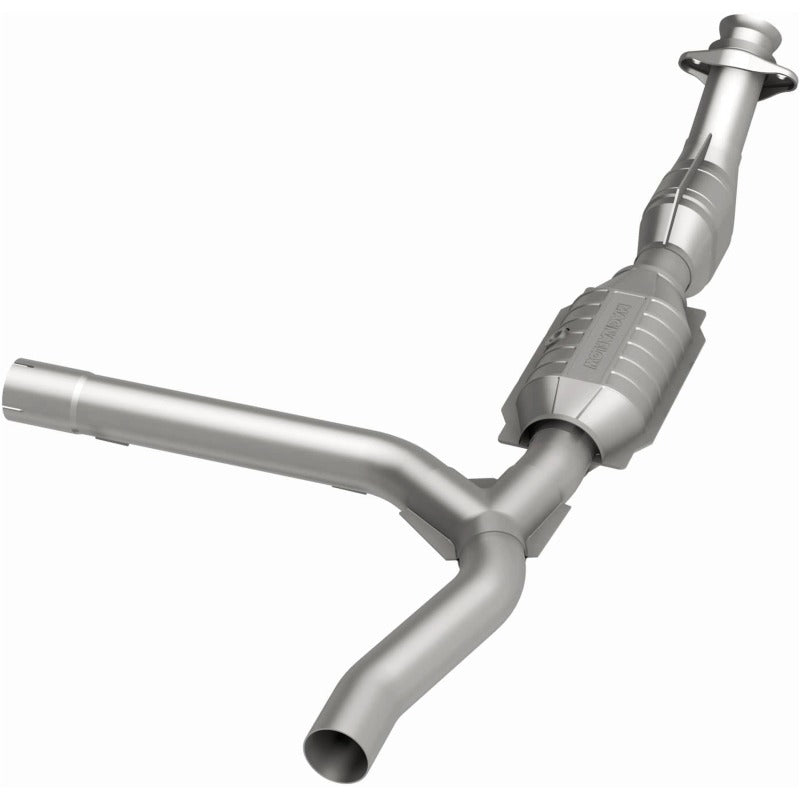 MagnaFlow Direct Fit Catalytic Converter 01 Ford F-150 4.2L