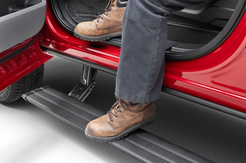 AMP Research 17-19 Ford Super Duty F-250/F-350/F-450 PowerStep Vision