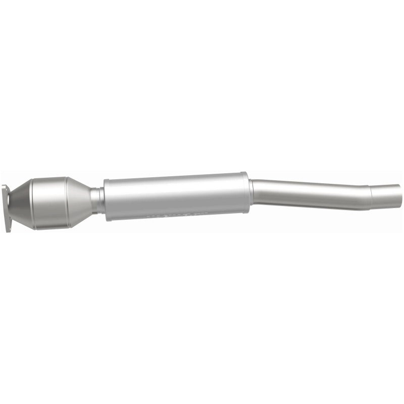 MagnaFlow Direct Fit Catalytic Converter 04/06 VW Phaeton 4.2L Rear Driver Side