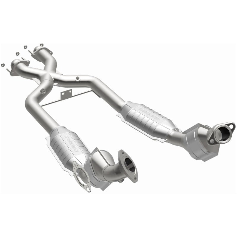 MagnaFlow Direct Fit Catalytic Converter 96-98 Ford Mustang 4.6L