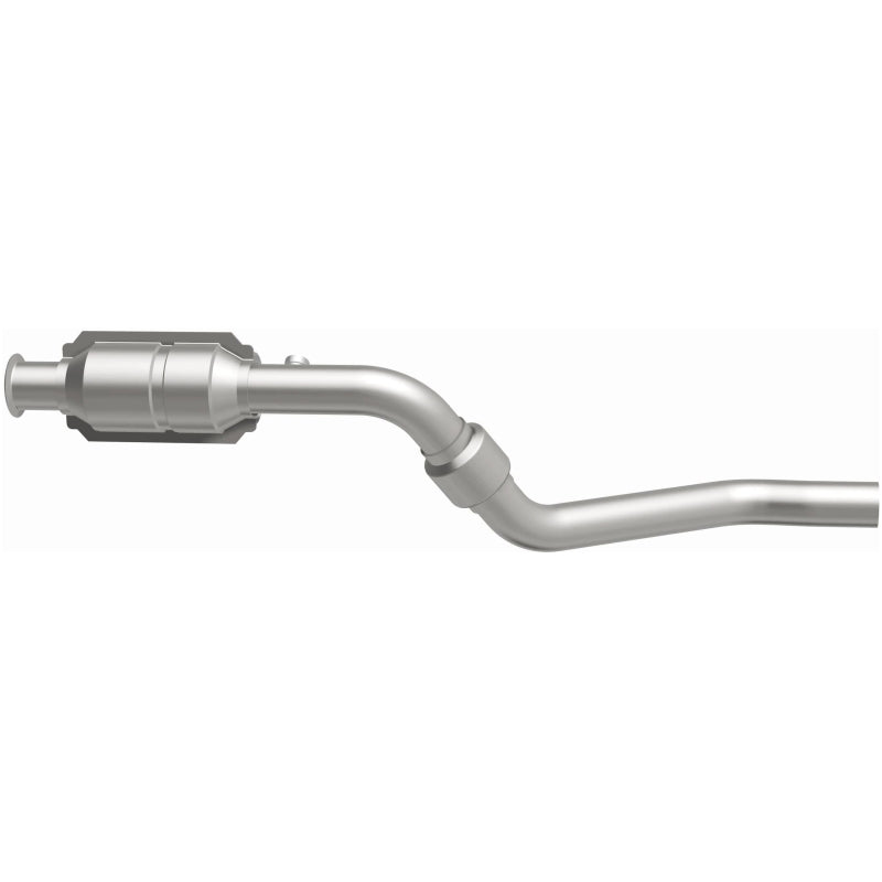 MagnaFlow Direct Fit Catalytic Converter 98-04 Dodge Interpid 2.7L