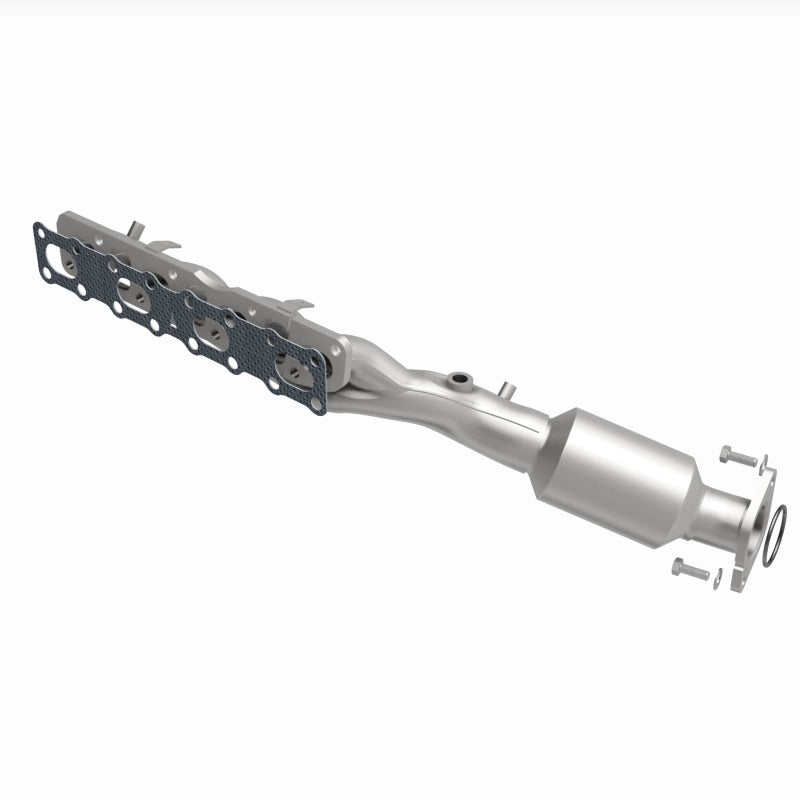 MagnaFlow Direct-Fit SS Catalytic Converter 04-06 Nissan Titan 5.6L V8 (California)