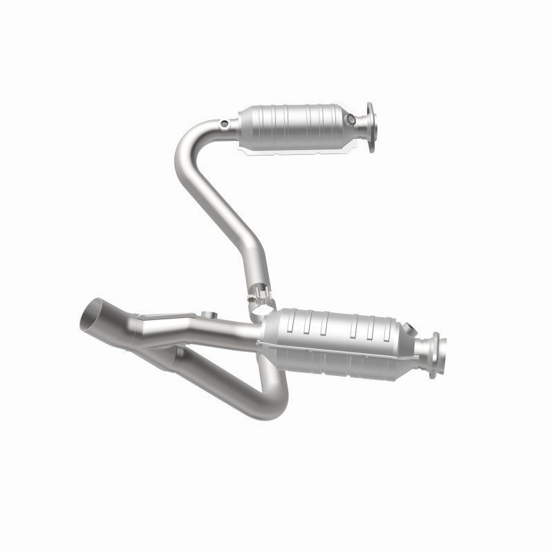 MagnaFlow Direct Fit Catalytic Converter 05-07 Dodge Durango 3.7L/4.7L