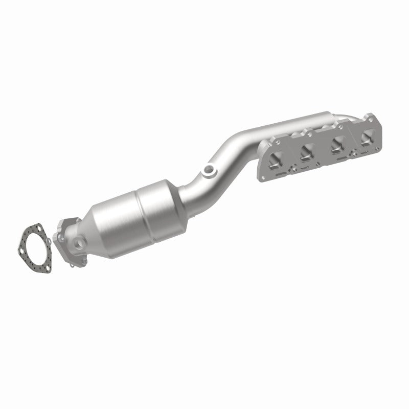MagnaFlow Direct Fit Catalytic Converter 02-04 Volkswagen Passat 4.0L