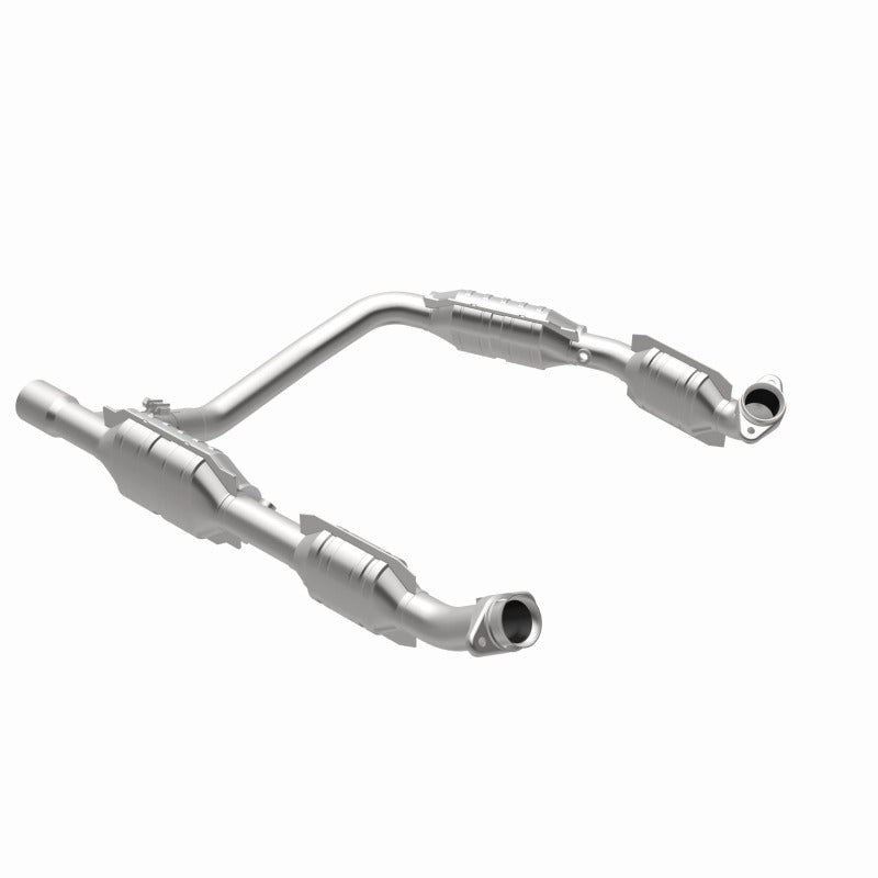 MagnaFlow Direct Fit Catalytic Converter 06 Ford E350 Van 5.4L