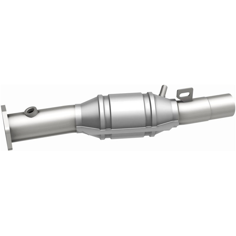 MagnaFlow Direct Fit Catalytic Converter 95 Volkswagen Golf 2.8L