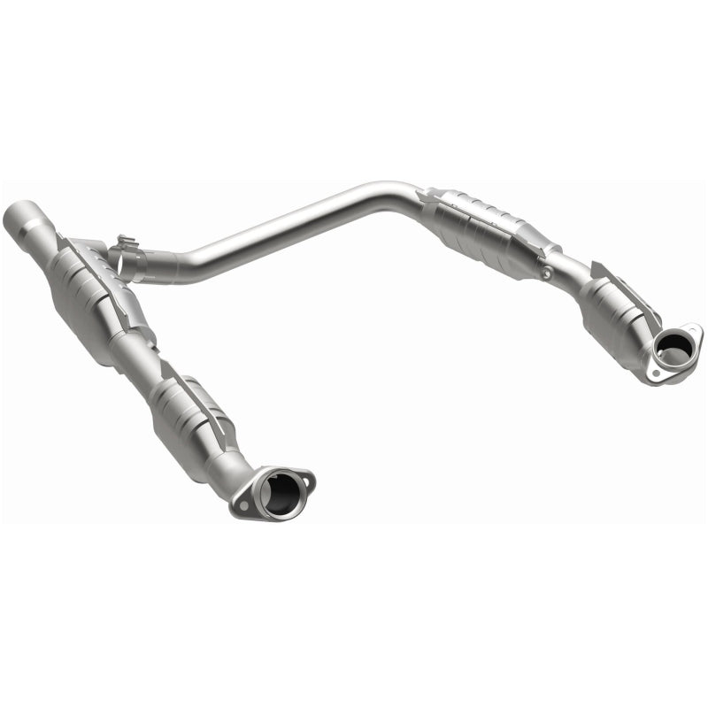 MagnaFlow Direct Fit Catalytic Converter 06 Ford E350 Van 5.4L