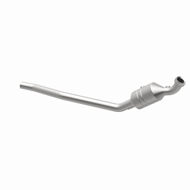 MagnaFlow Direct Fit Catalytic Converter 2006-2011 R350 3.5 L Underbody
