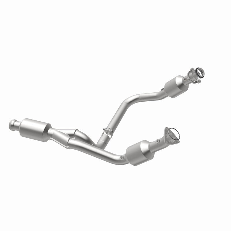 MagnaFlow 14-15 Chevrolet Silverado 1500 Underbody 4.3L / 5.3L Direct-Fit Catalytic Converter