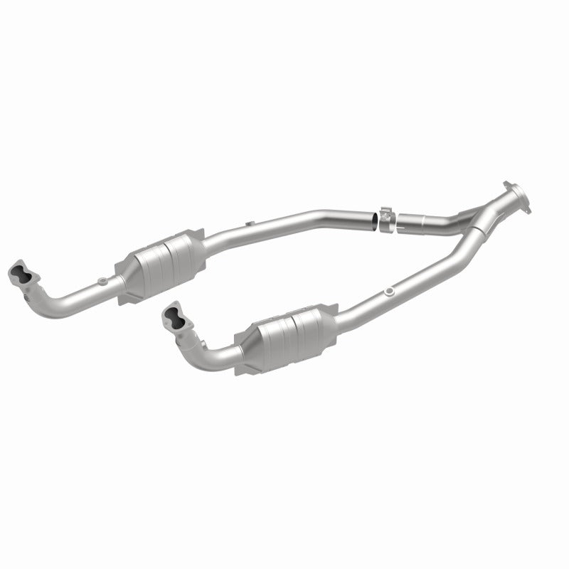MagnaFlow Direct Fit Catalytic Converter 99-04 LR Discovery V8 OEM