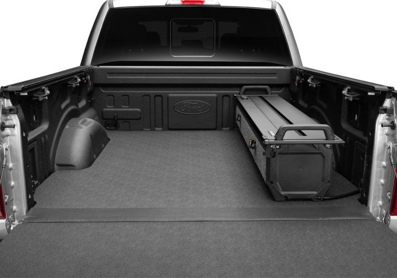 RealTruck 07-21 Toyota Tundra CrewMax 5.5ft w/Deck Rail Sys (No Bed Box) RetraxPRO EZ-Off FRC-4000