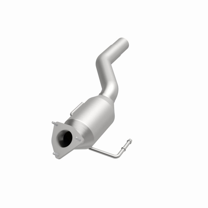MagnaFlow Direct Fit Catalytic Converter 04-07 VW Touareg 4.2L Driver Side