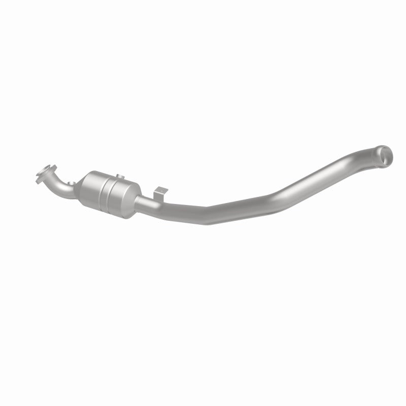 MagnaFlow Direct Fit Catalytic Converter 2006-2011 R350 3.5 L Underbody