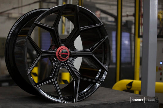 Vossen x Novitec NL4-5L 21x12.5in - 5x112 BP - ET43 - Gloss Black Lamborghini Huracan Rear Wheel