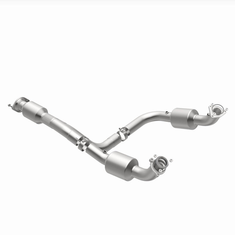 MagnaFlow 12-20 Chevrolet Express 4500 Underbody 6.0L Direct Fit Catalytic Converter