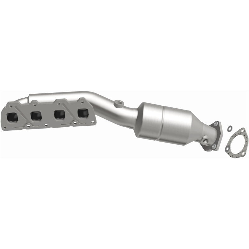 MagnaFlow Direct Fit Catalytic Converter 02-04 VW Passat 4.0L