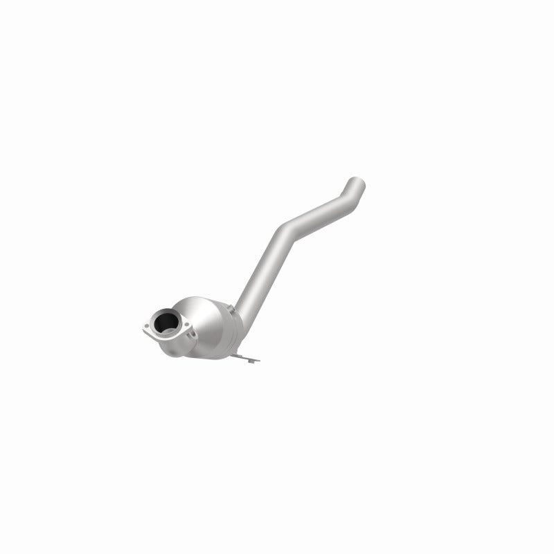 MagnaFlow Direct Fit Catalytic Converter 2006-2011 R350 3.5 L Underbody