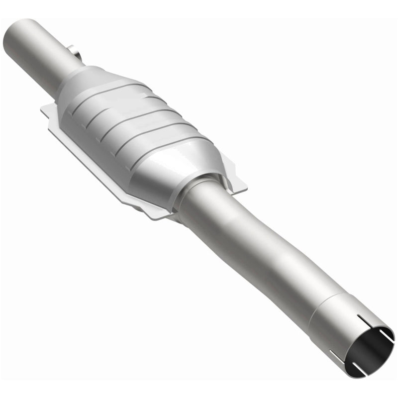 MagnaFlow Direct Fit Catalytic Converter 01-04 Jeep G/C 4.0L