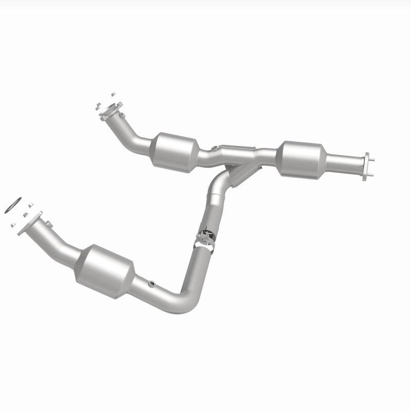 MagnaFlow 18-20 Chevrolet Express 2500 Single Underbody 4.3L Direct Fit Catalytic Converter