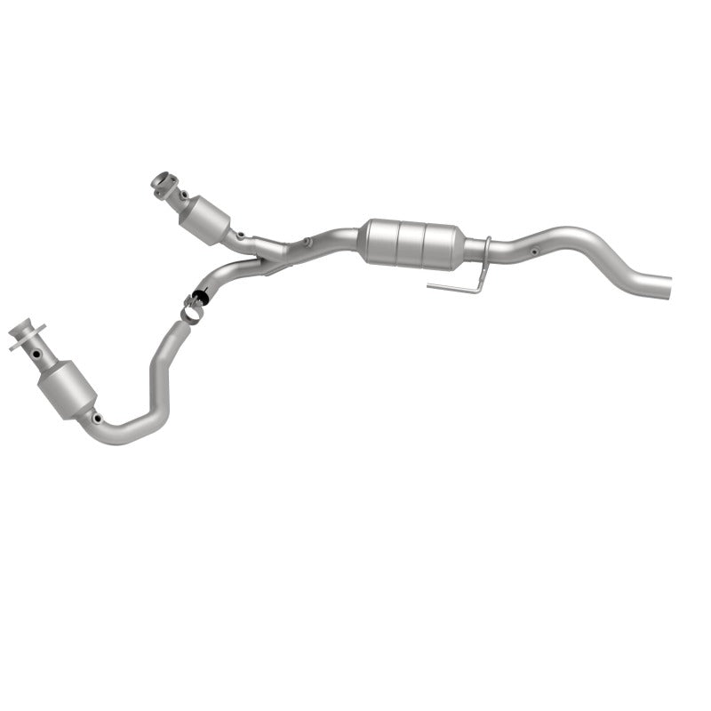 MagnaFlow Direct Fit Catalytic Converter 00-03 Durango 4WD 5.9L