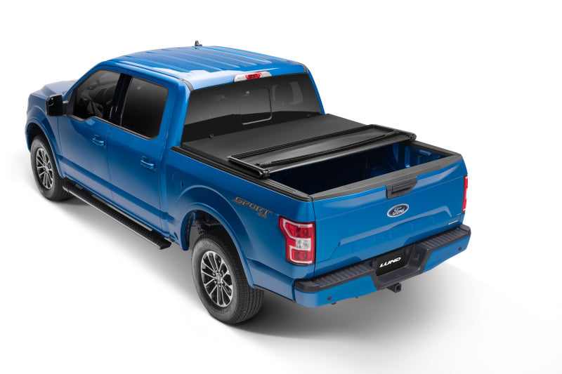 Lund 16-23 Nissan Titan (5.5ft. Bed w/o Titan Box) Genesis Tri-Fold Tonneau Cover - Black