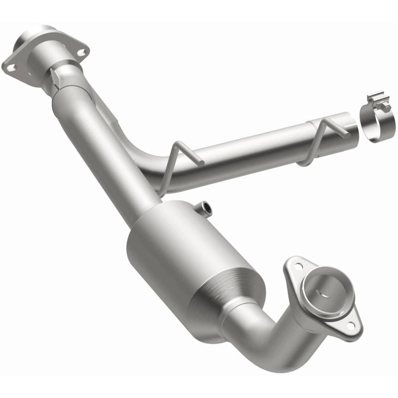 MagnaFlow Direct Fit Catalytic Converter 05-06 Lincoln Navigator 5.4L w/ 3in Main Piping