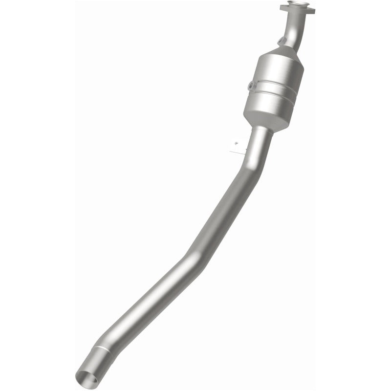 MagnaFlow Direct Fit Catalytic Converter 2006-2011 R350 3.5 L Underbody