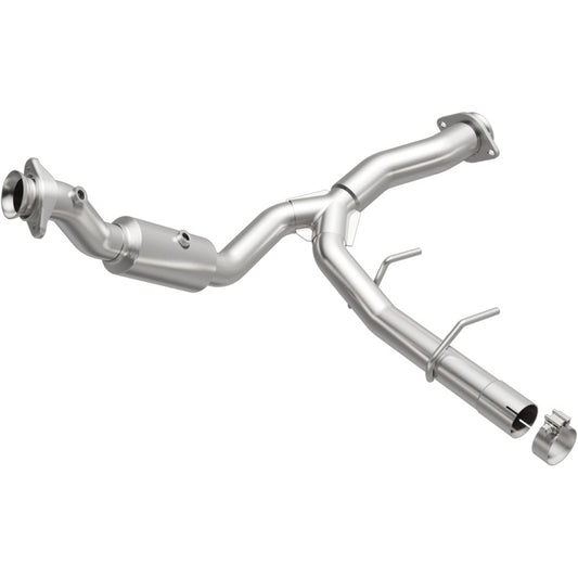 MagnaFlow Direct Fit Catalytic Converter 15-17 Ford Expedition V6 3.5 OEM Underbody