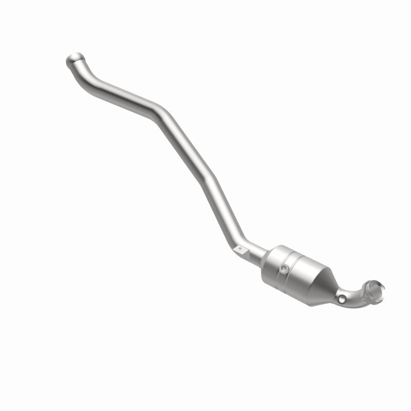 MagnaFlow Direct Fit Catalytic Converter 2006-2011 R350 3.5 L Underbody