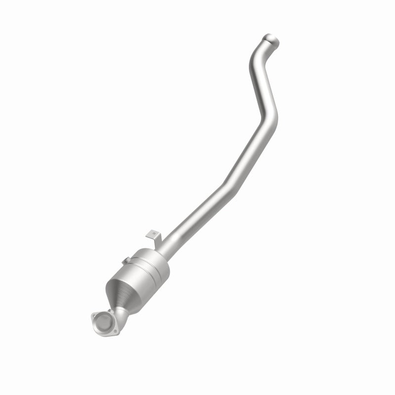 MagnaFlow Direct Fit Catalytic Converter 2006-2011 R350 3.5 L Underbody