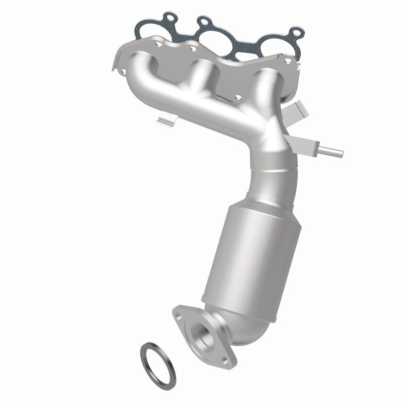 MagnaFlow Direct Fit Catalytic Converter 14-15 Toyota Highlander 3.5L Manifold