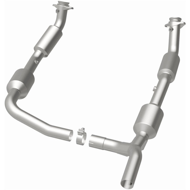 MagnaFlow Direct Fit Catalytic Converter OEM 07-08 Ford E-150