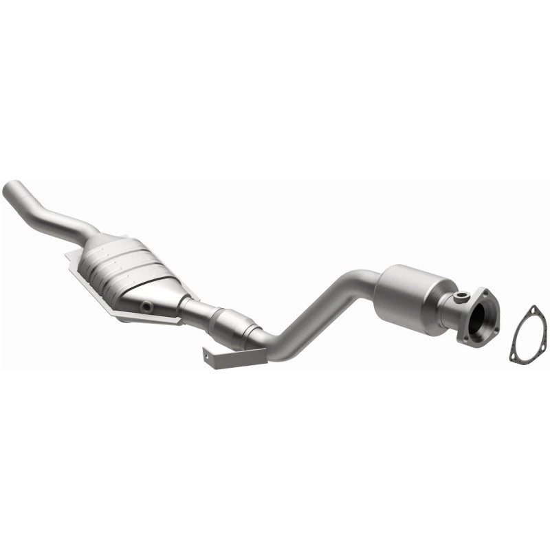 MagnaFlow Direct Fit Catalytic Converter 03 Volkswagen Passat 2.8L