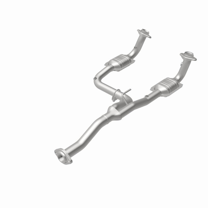 MagnaFlow Direct Fit Catalytic Converter 07 Jeep Liberty 3.7L OEM