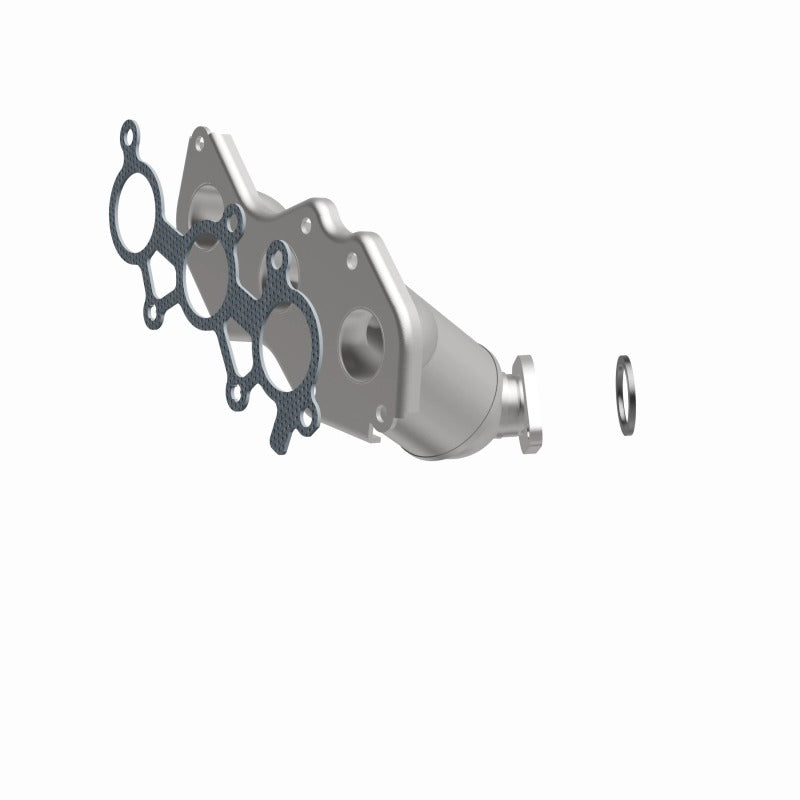 MagnaFlow Direct Fit Catalytic Converter 14-15 Toyota Highlander 3.5L Manifold