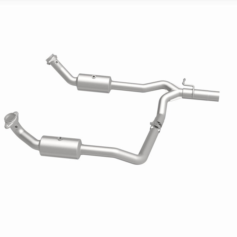 MagnaFlow 09-13 Ford E-350 Super Duty V10 6.8 OEM Underbody Direct Fit Catalytic Converter
