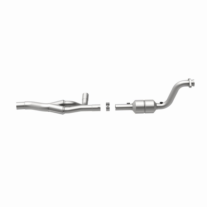 MagnaFlow Direct Fit Catalytic Converter 04-06 Dodge Durango 5.7L Passenger Side