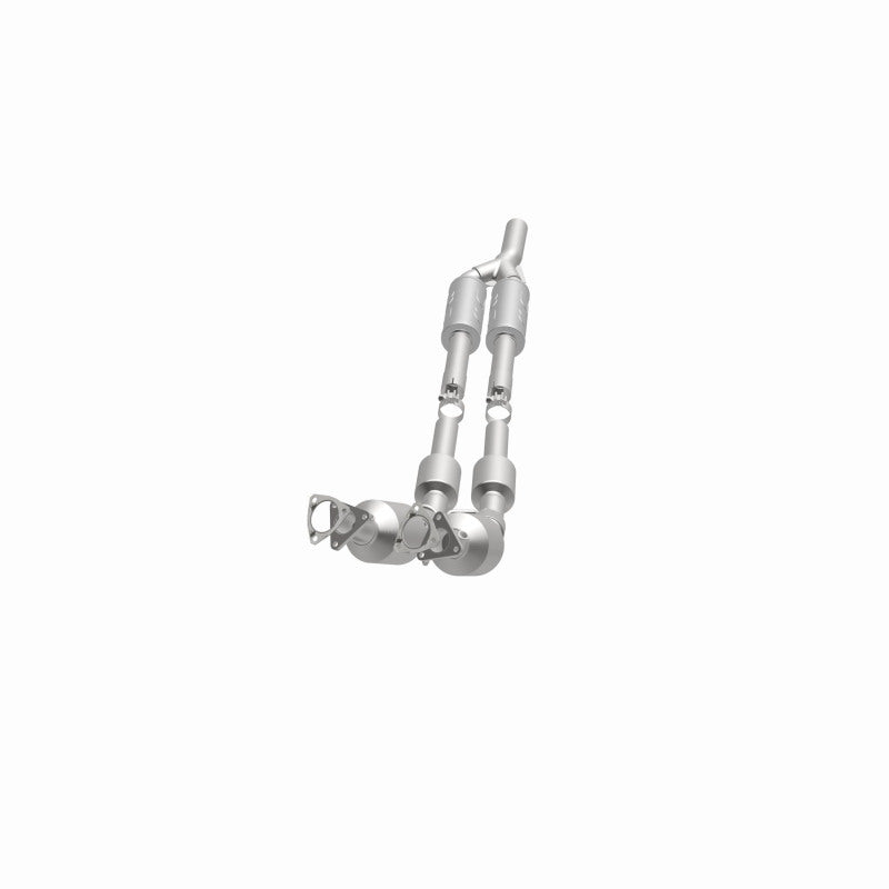 MagnaFlow Direct Fit Catalytic Converter 2012-2015 Passat (B7) 3.6L V6 OEM Grade