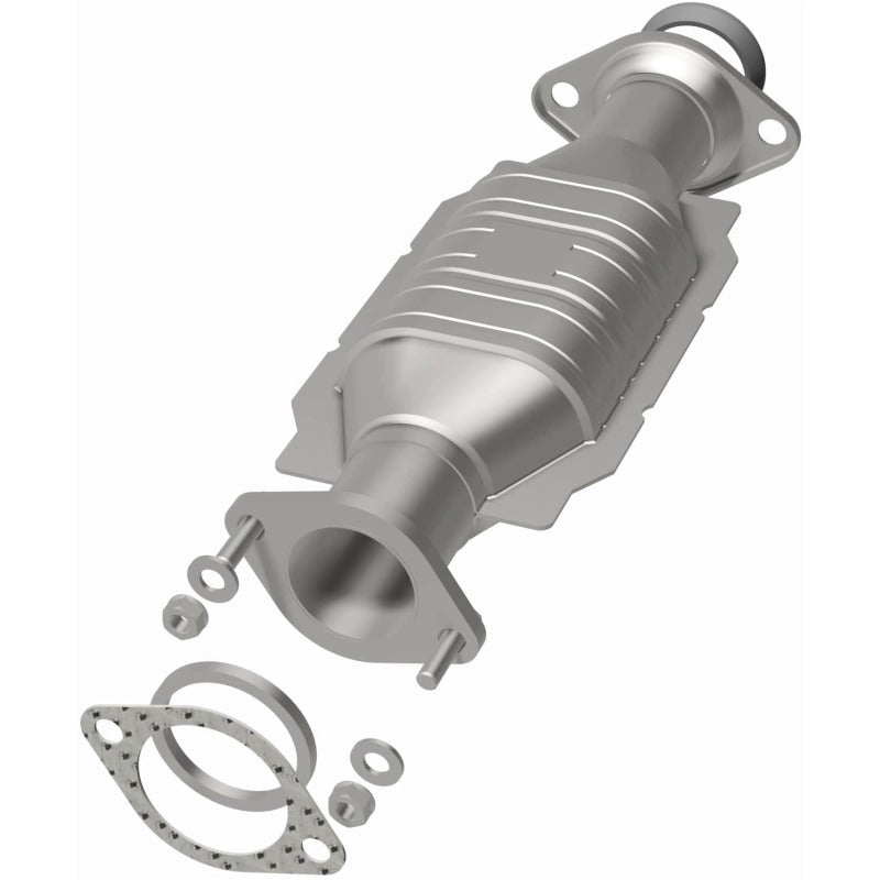 MagnaFlow Direct Fit Catalytic Converter 2003-2006 MONTERO 3.8 L Underbody