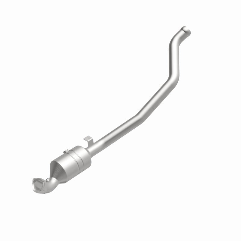 MagnaFlow Direct Fit Catalytic Converter 2006-2011 R350 3.5 L Underbody