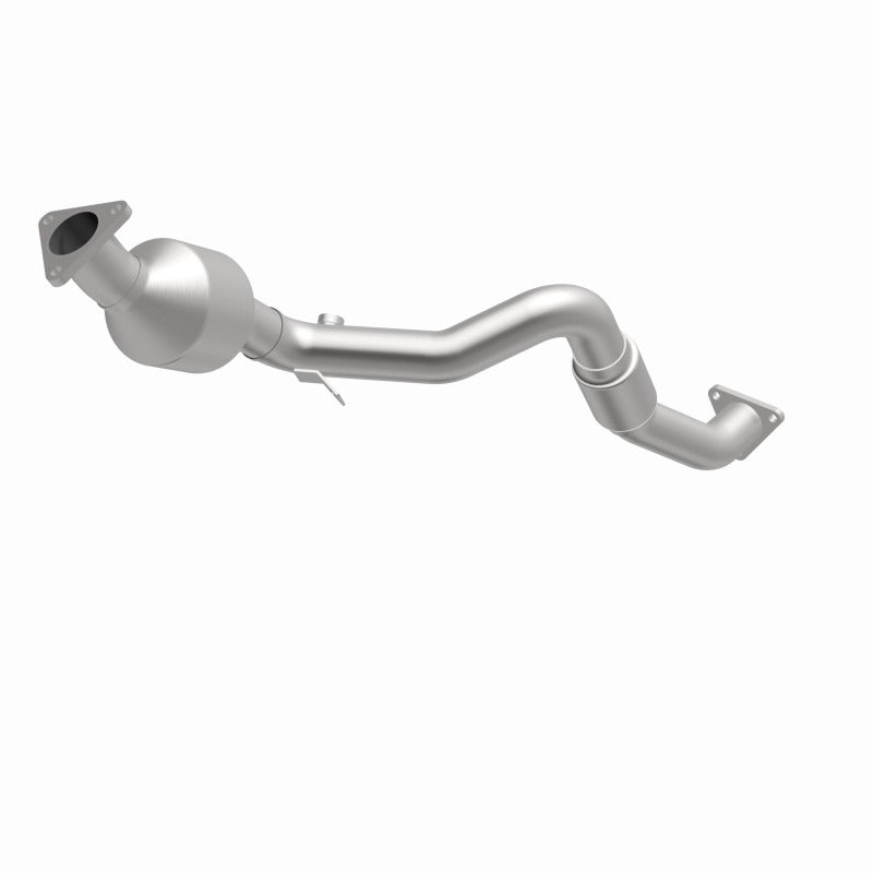MagnaFlow Direct Fit Catalytic Converter 07 VW Touareg 3.6L Front close